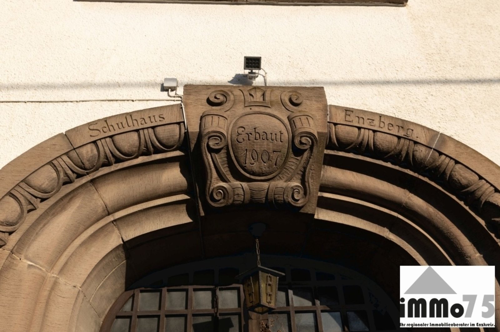 Praxishaus in Muehlacker: Altes Schulhaus